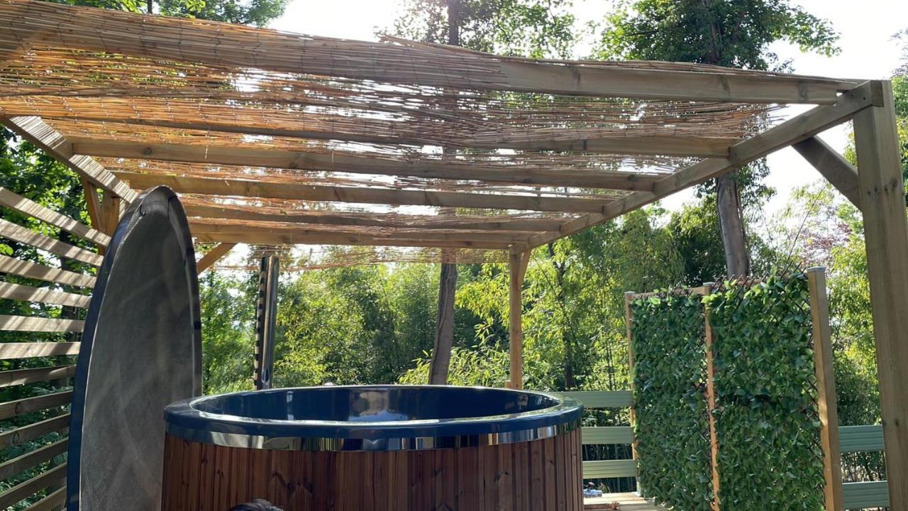 La Cabane Du Panda Abrest Bagian luar foto