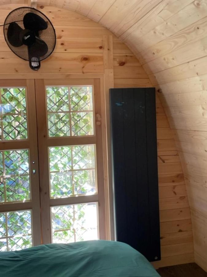 La Cabane Du Panda Abrest Bagian luar foto